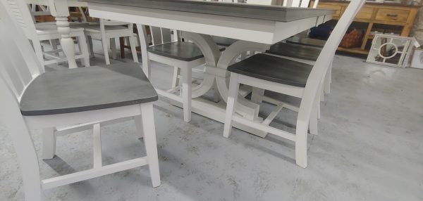 Curvy Expansion Trestle Table & Chairs